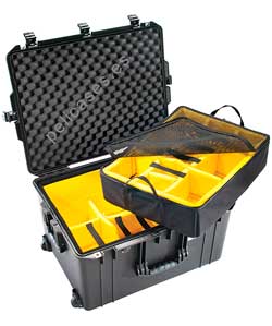 PELICAN CASE  1637 Air negra con divisores acolchados